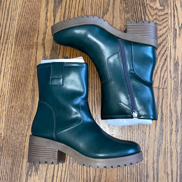 Scoop Shoes - New! Scoop Low Lug Pull-On Boot